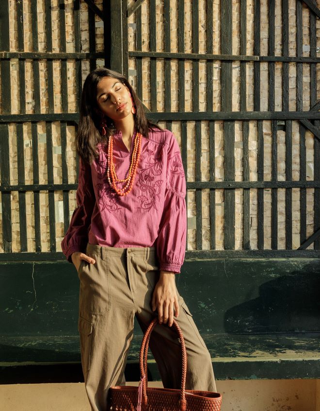 Monsoon kadınlar Sürdürülebilir pamuktan ton işlemeli baş üstü üst JH86BT739 Giyim mor (leylak)